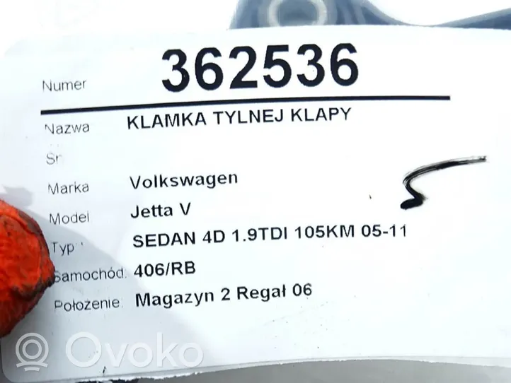 Volkswagen Jetta V Uchwyt / Rączka zewnętrzna otwierania klapy tylnej / bagażnika 1T0827574L