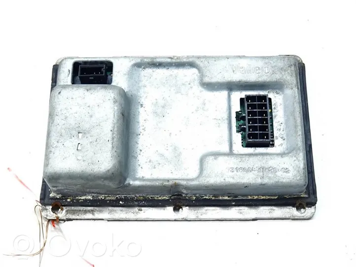 Audi A4 S4 B5 8D Modulo del convertitore di tensione/trasformatore 