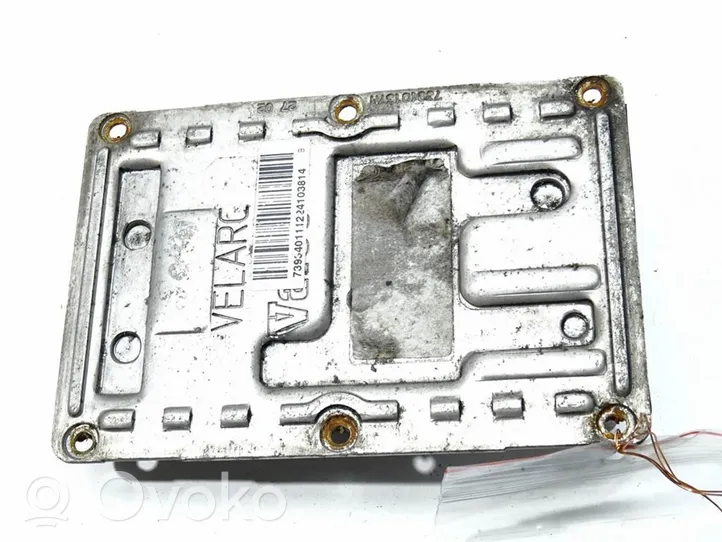 Audi A4 S4 B5 8D Voltage converter/converter module 