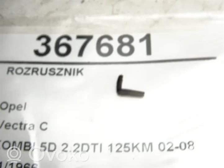 Opel Vectra C Rozrusznik 