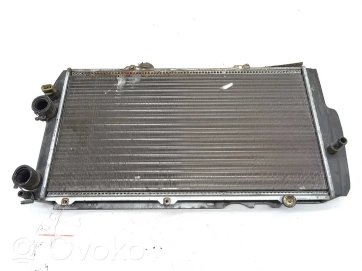 Audi 100 200 5000 C3 Dzesēšanas šķidruma radiators 