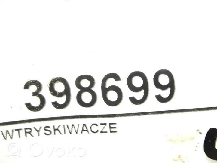 Toyota Corolla E120 E130 Wtryskiwacze / Komplet 23670-33040