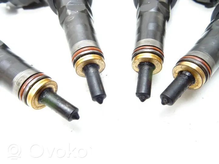 Volkswagen PASSAT B5.5 Fuel injectors set 038130073AJ