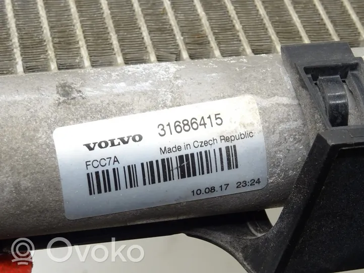 Volvo S90, V90 Jäähdyttimen lauhdutin 31686415