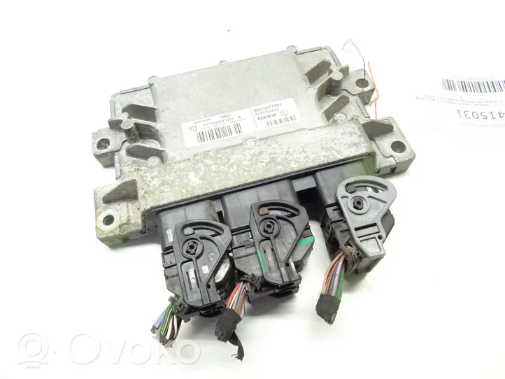 Renault Modus Centralina/modulo motore ECU 8201077701