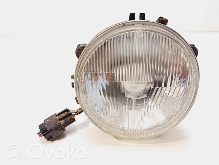 Mitsubishi Pajero Lampa przednia 