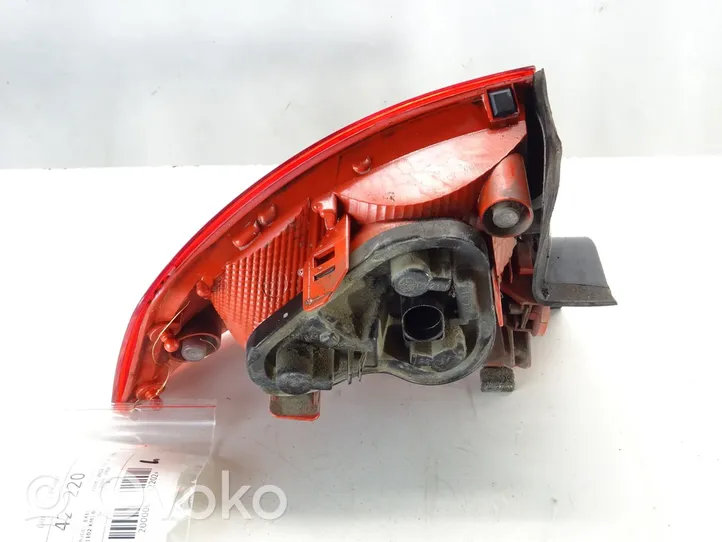 Seat Exeo (3R) Luz trasera/de freno 3R5945096C