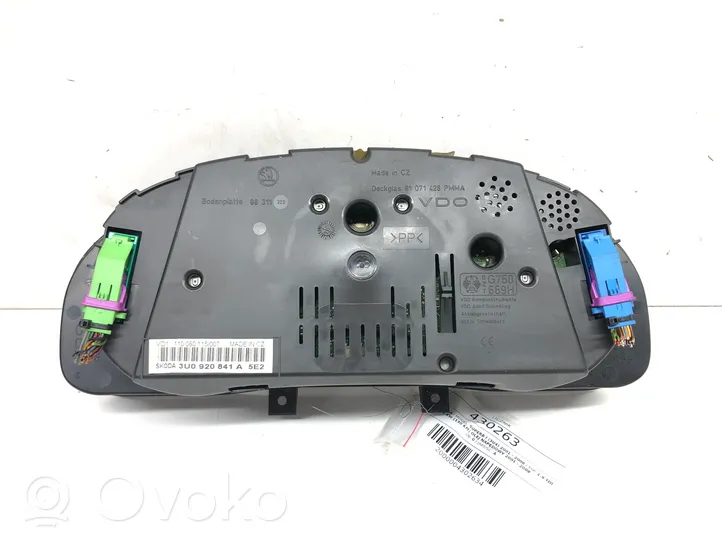 Skoda Superb B5 (3U) Speedometer (instrument cluster) 3U0920841A