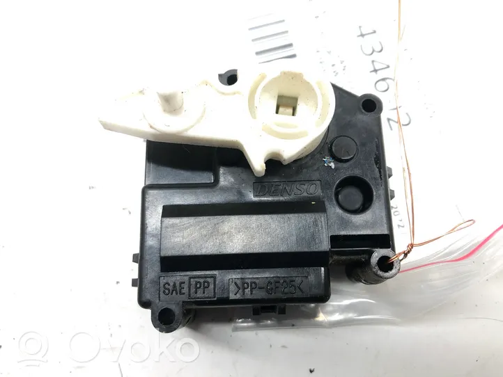 Toyota Highlander XU40 Moteur / actionneur de volet de climatisation 063800-1100