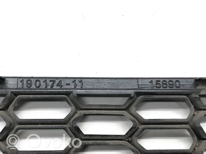 BMW 5 F10 F11 Grille inférieure de pare-chocs avant 7903894