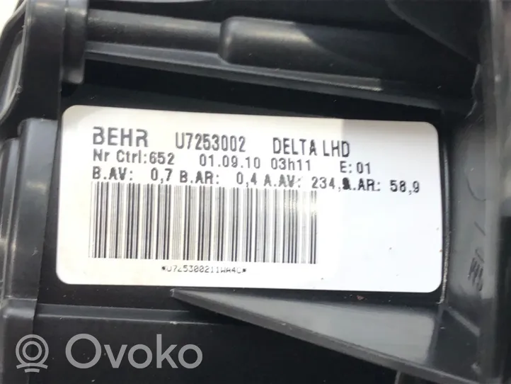 Opel Astra J Pečiuko ventiliatorius/ putikas U7253002