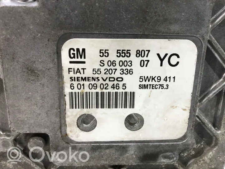 Fiat Croma Unité de commande, module ECU de moteur 55555807