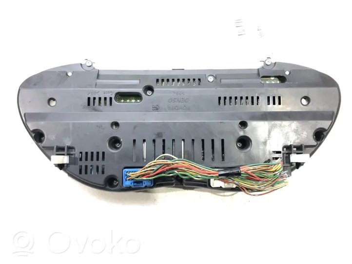 Toyota Avensis T250 Compteur de vitesse tableau de bord 83800-05631