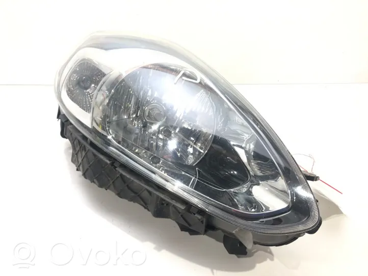 Fiat Punto (199) Lampa przednia 