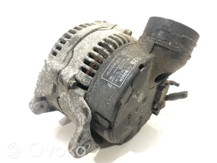 Audi A6 S6 C4 4A Ilmastointilaitteen kompressorin pumppu (A/C) 00123510061