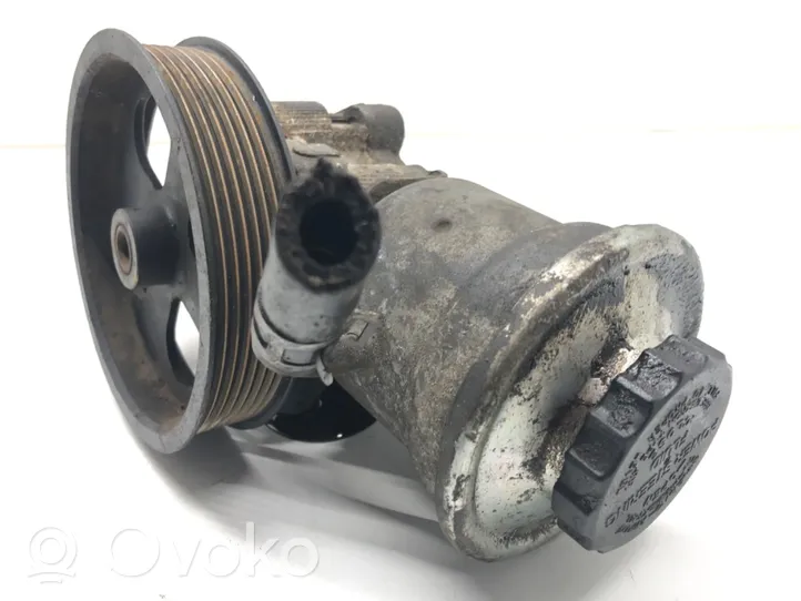 Toyota Avensis T250 Power steering pump 