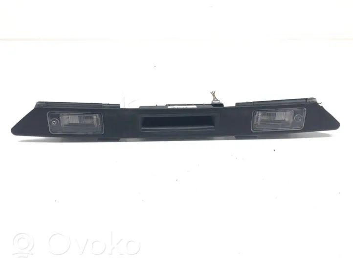 Audi A4 S4 B7 8E 8H Barra luminosa targa del portellone del bagagliaio 8E0827657G