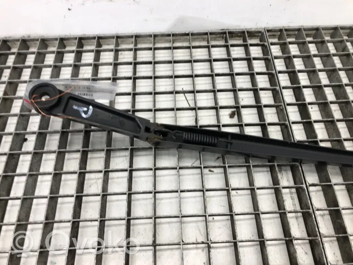 Hyundai ix35 Front wiper blade arm 