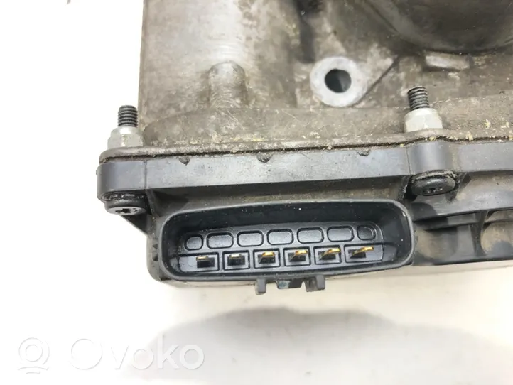 Toyota Corolla E120 E130 Zawór odcinający silnika 22030-0D021