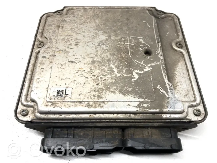 Toyota Yaris Komputer / Sterownik ECU silnika 0281017820