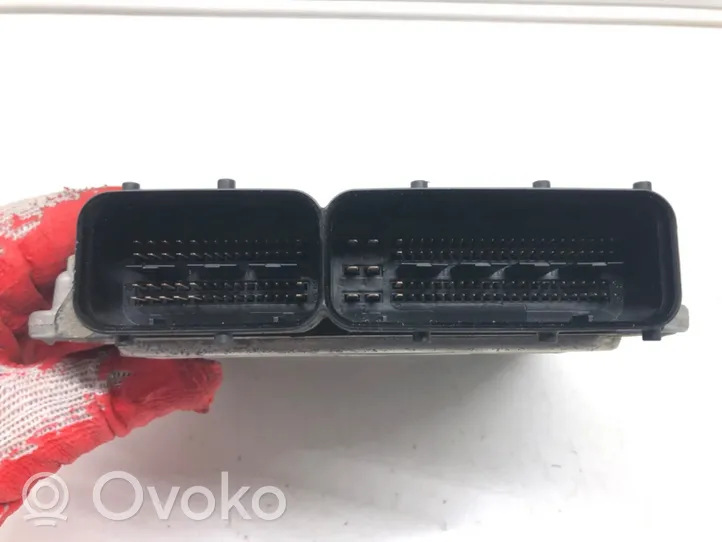 Volkswagen PASSAT B6 Motorsteuergerät ECU 03G906021DP