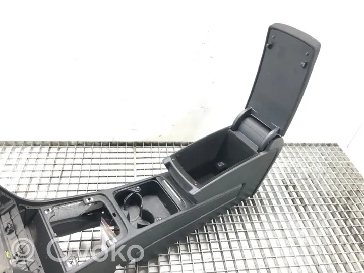 Volkswagen PASSAT CC Center console 