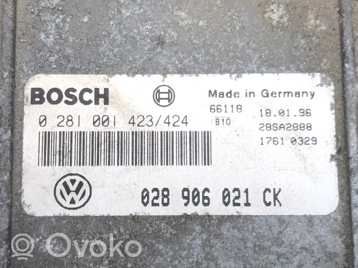 Volkswagen PASSAT B3 Moottorin ohjainlaite/moduuli (käytetyt) 028906021CK