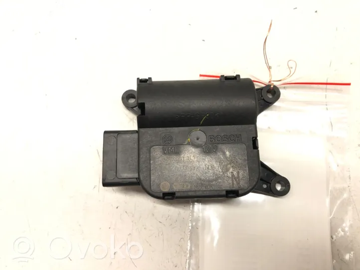 Volkswagen PASSAT CC Air flap motor/actuator 3C0907511Q