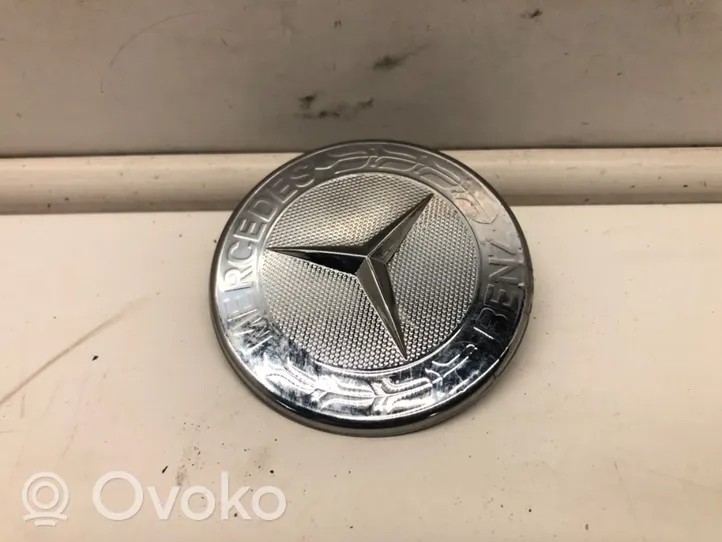 Mercedes-Benz CL C215 Mostrina con logo/emblema della casa automobilistica A6388170116