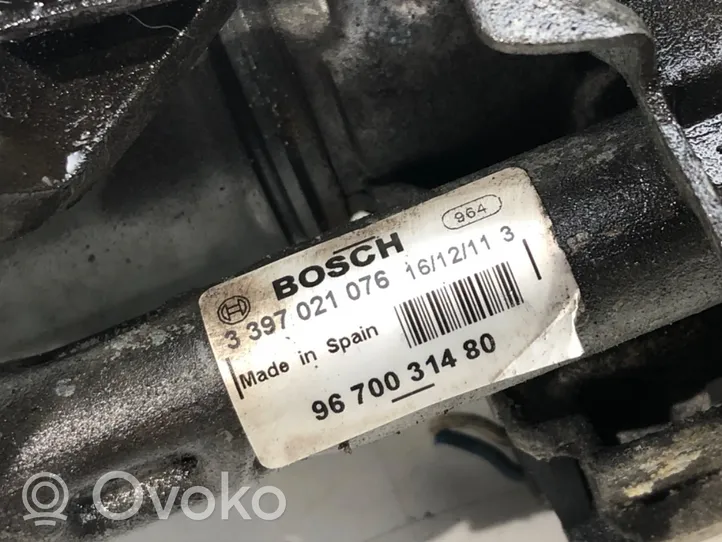 Citroen C6 Mechanizm i silniczek wycieraczek szyby przedniej / czołowej 9670031480