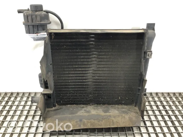 Mercedes-Benz A W168 Coolant radiator 1685000002