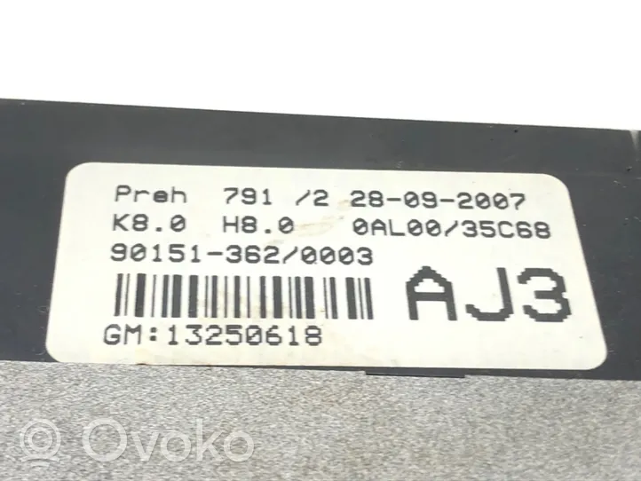 Opel Astra H Przełącznik / Włącznik nawiewu dmuchawy 13250618