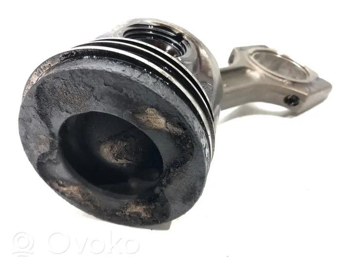 BMW 3 E92 E93 Piston with connecting rod M57D30