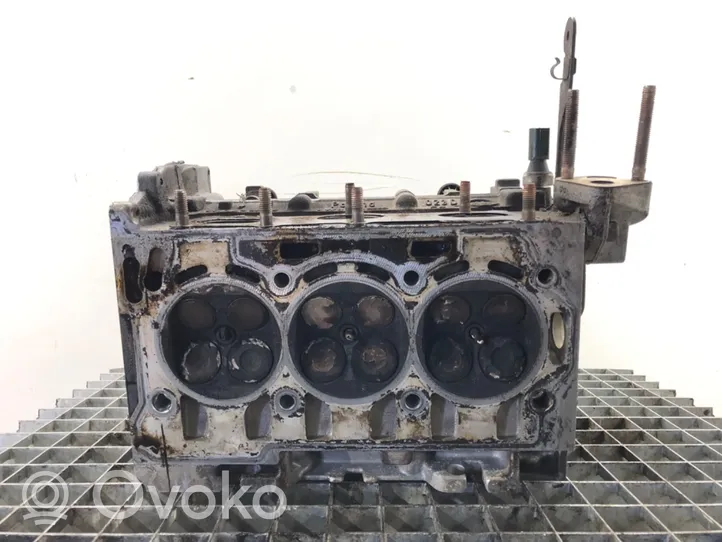 Volkswagen Polo IV 9N3 Engine head 