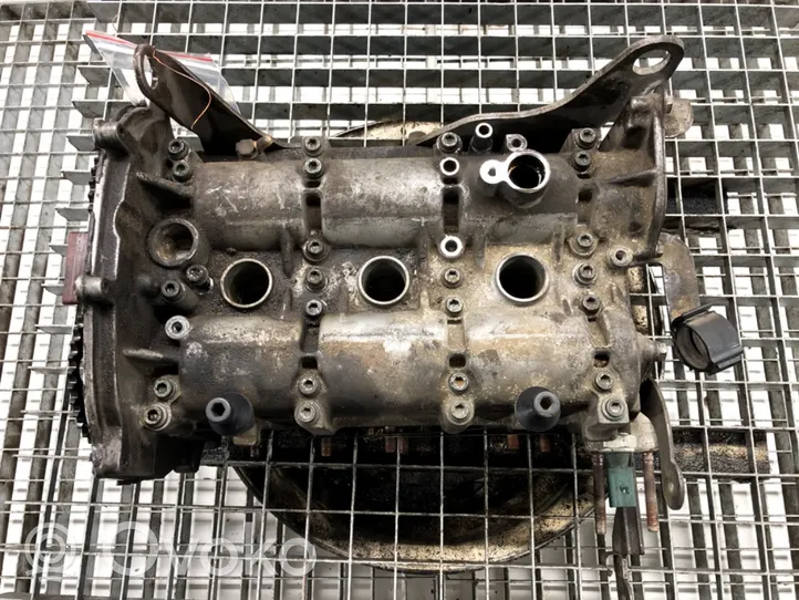 Volkswagen Polo IV 9N3 Engine head 