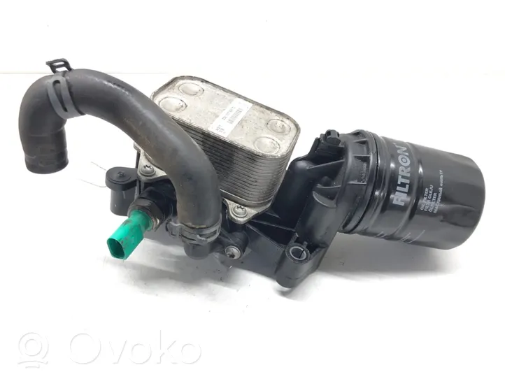 Skoda Rapid (NH) Supporto di montaggio del filtro dell’olio 03L117021C