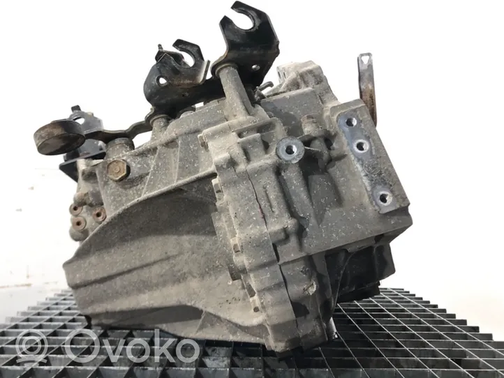 Toyota Auris 150 Mehāniska 5 ātrumu pārnesumkārba 33111-05041