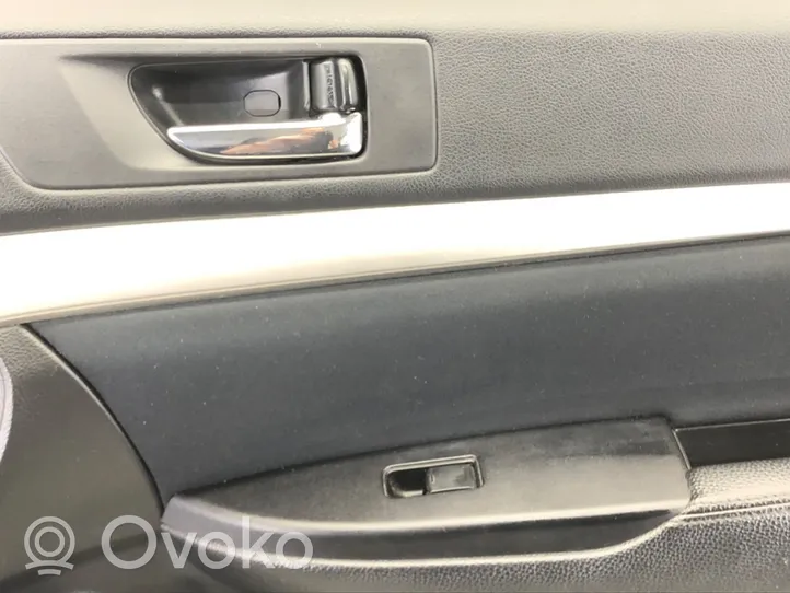 Subaru Legacy Rivestimento del pannello della portiera anteriore 