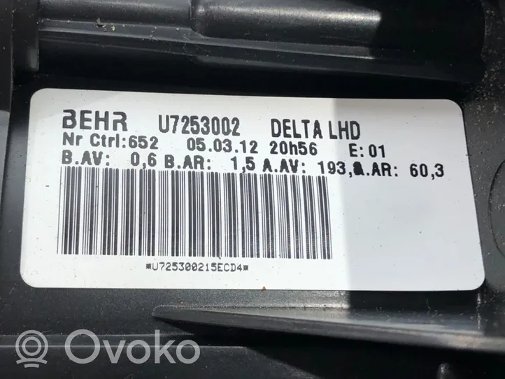 Opel Astra J Wentylator nawiewu / Dmuchawa U7253002