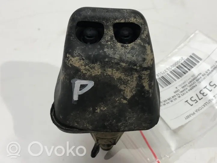 Mitsubishi Pajero Dysza spryskiwacza lampy przedniej 