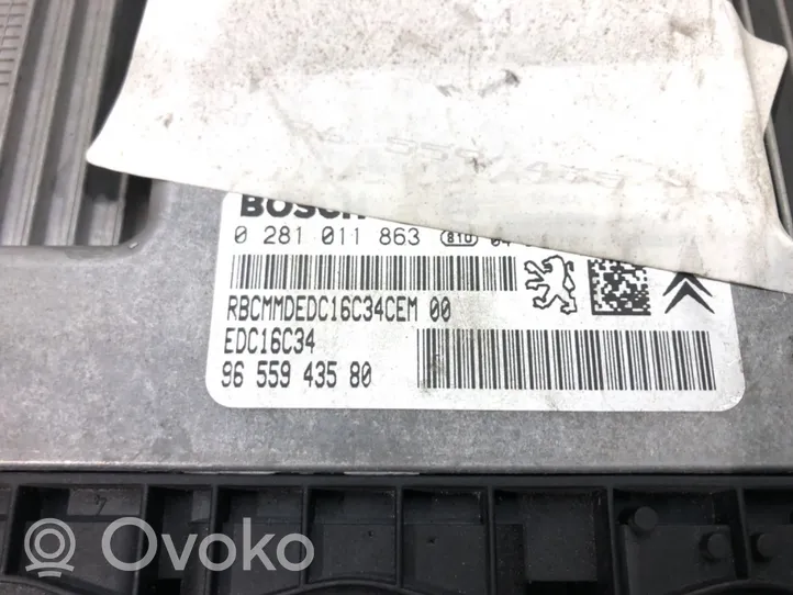 Citroen C4 I Unité de commande, module ECU de moteur 0281011863