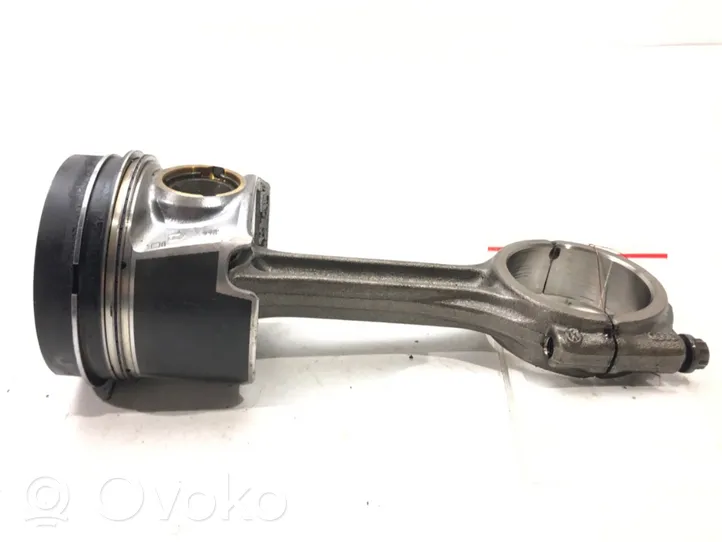 Volkswagen PASSAT B8 Piston with connecting rod 