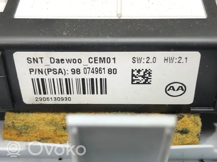 Peugeot 308 Rivestimento della console di illuminazione installata sul rivestimento del tetto 9807496180