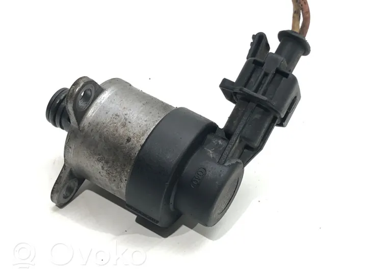 Citroen C3 Regulator ciśnienia paliwa 0928400607