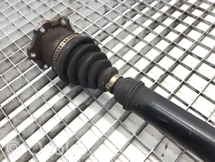 Volkswagen Polo IV 9N3 Front driveshaft 