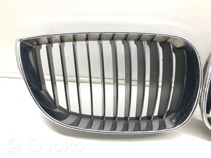 Audi A5 8T 8F Atrapa chłodnicy / Grill 