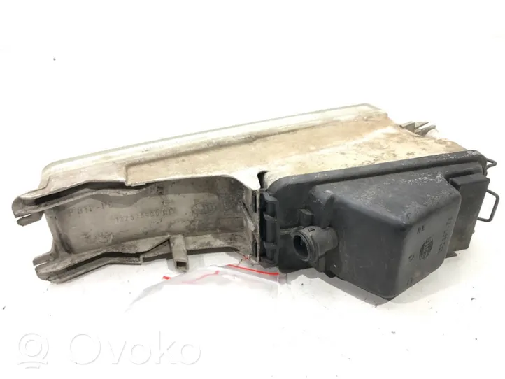 Audi 80 90 S2 B4 Feu antibrouillard avant 132526-00