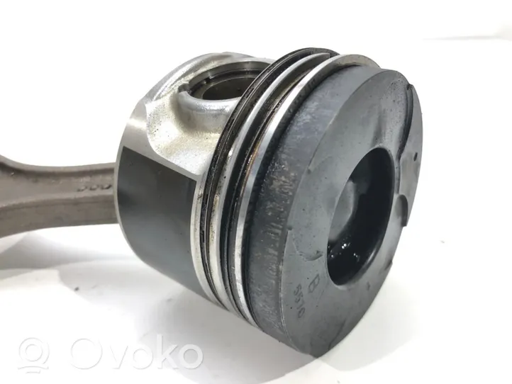 Opel Signum Piston with connecting rod Y30DT