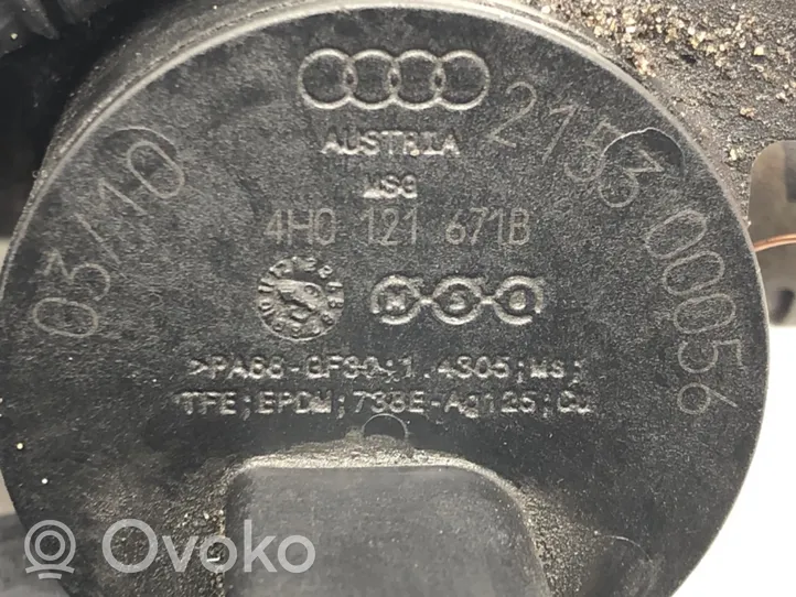 Audi A8 S8 D4 4H Öljynsuodattimen kannake 4H0121671B