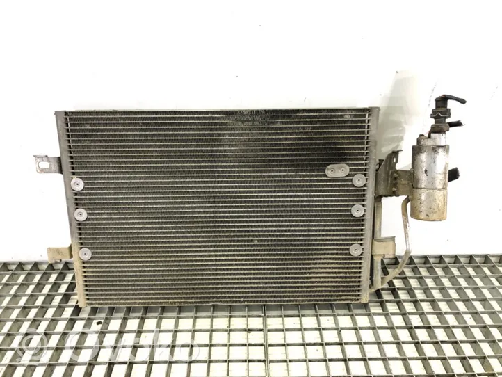 Mercedes-Benz Vaneo W414 Radiateur de refroidissement 